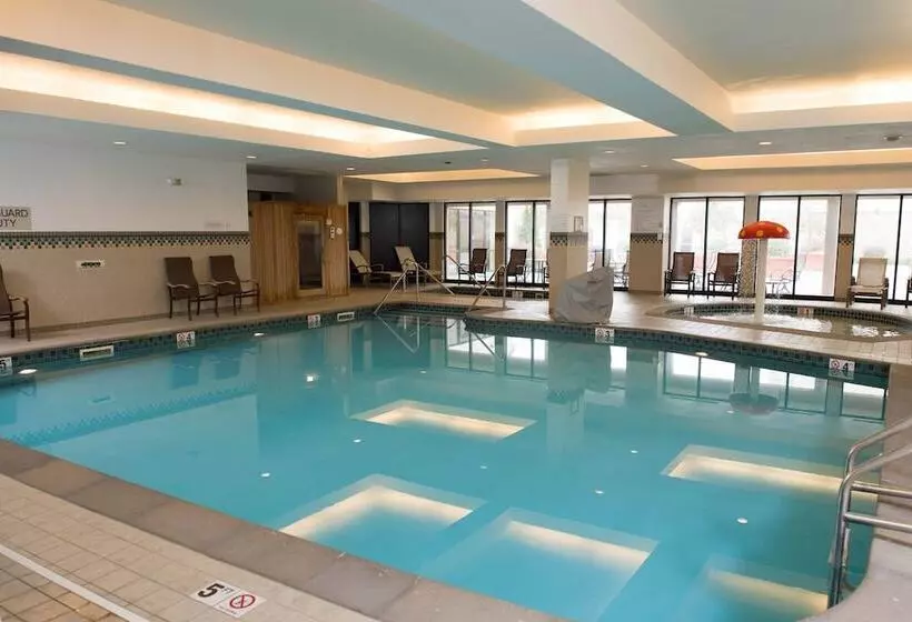 호텔 Courtyard By Marriott Erie Ambassador Conference Center