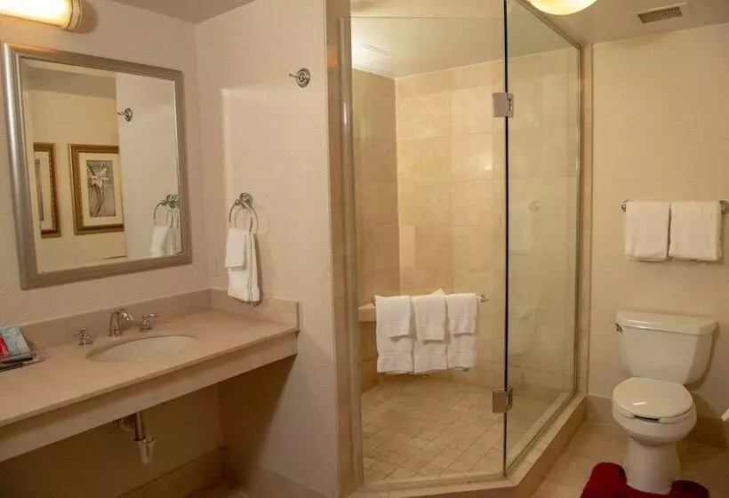 호텔 Courtyard By Marriott Erie Ambassador Conference Center