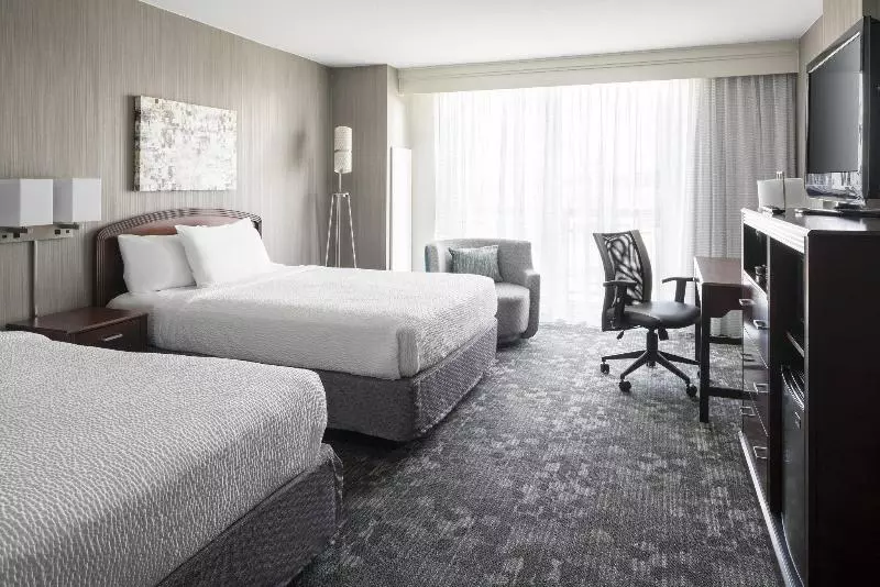 فندق Courtyard By Marriott Seattle Federal Way
