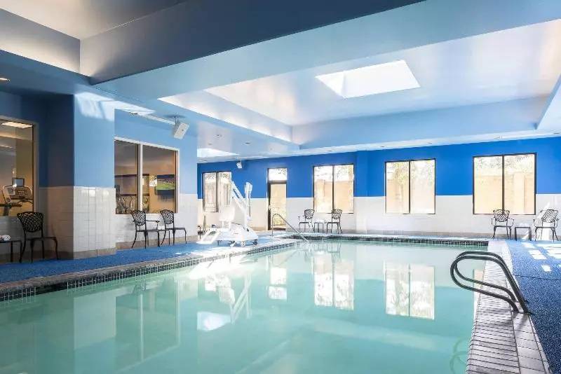 فندق Courtyard By Marriott Seattle Federal Way