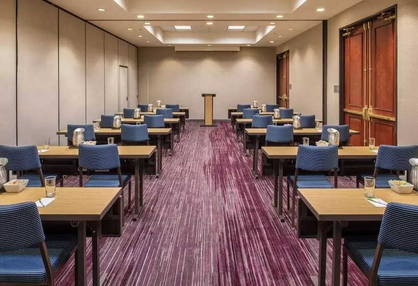 فندق Courtyard By Marriott Seattle Federal Way