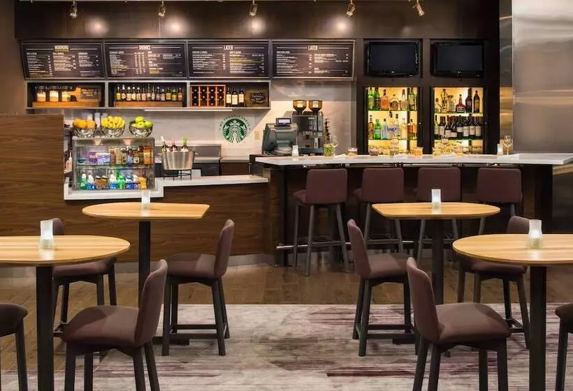 فندق Courtyard By Marriott Seattle Federal Way