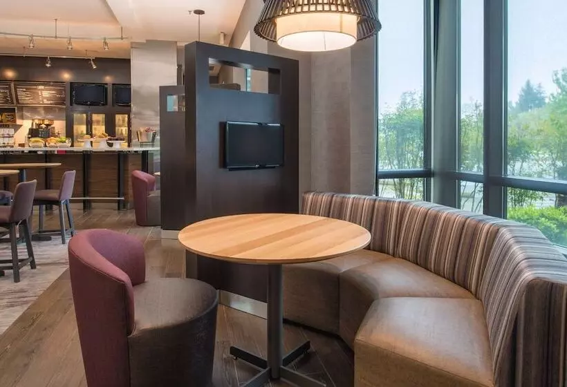فندق Courtyard By Marriott Seattle Federal Way