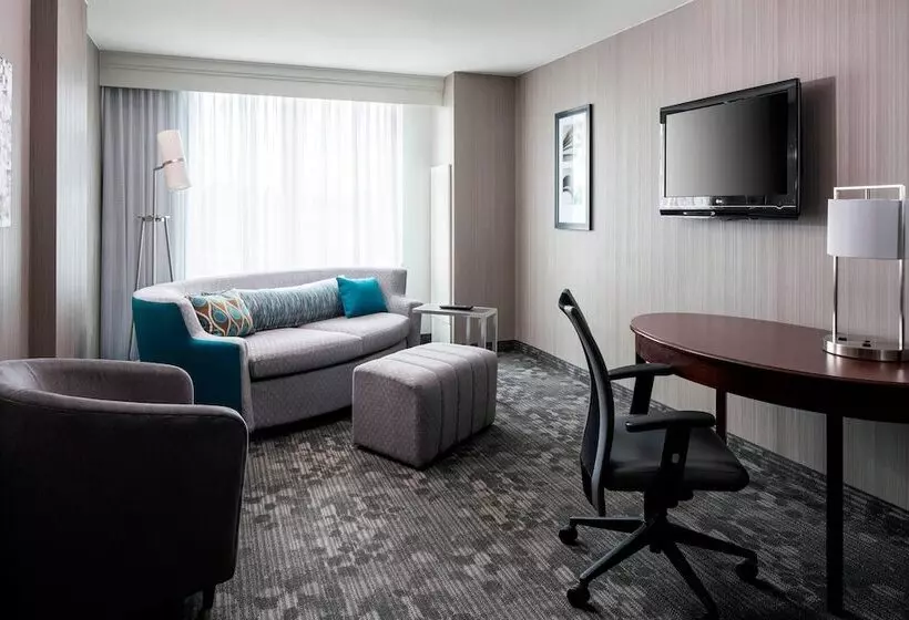 فندق Courtyard By Marriott Seattle Federal Way