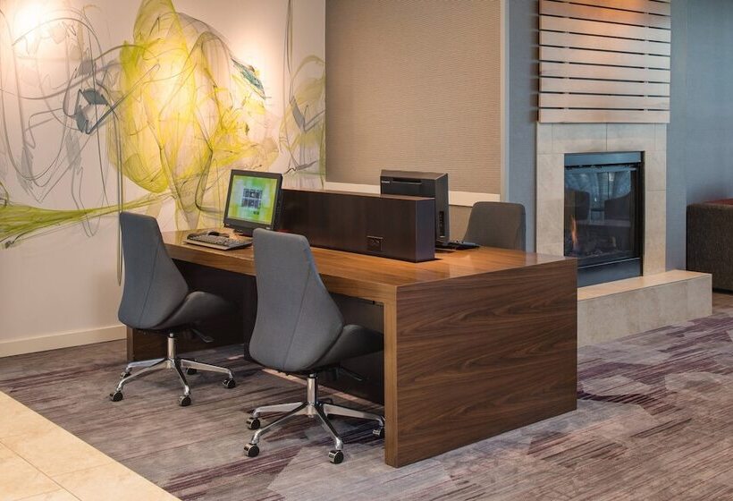 ホテル Courtyard By Marriott Seattle Federal Way