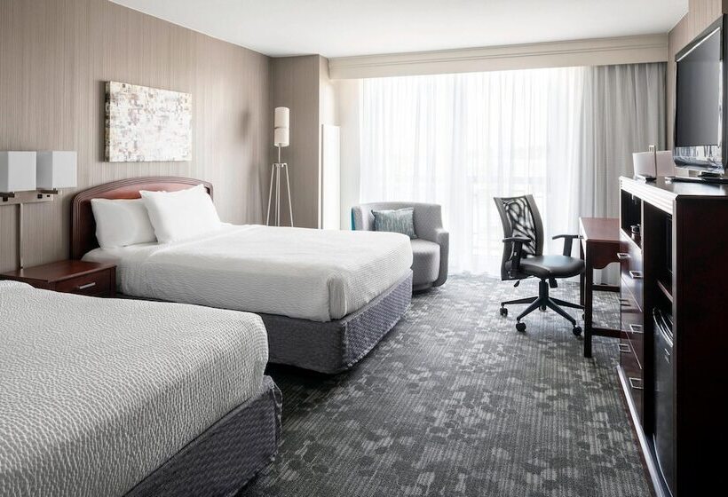 ホテル Courtyard By Marriott Seattle Federal Way
