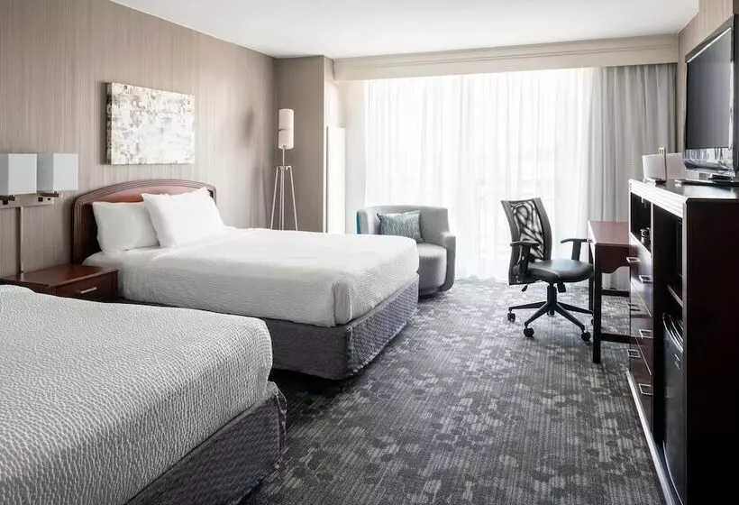 فندق Courtyard By Marriott Seattle Federal Way