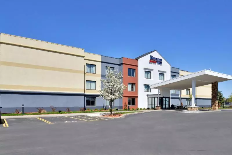 فندق Fairfield Inn Rochester Airport