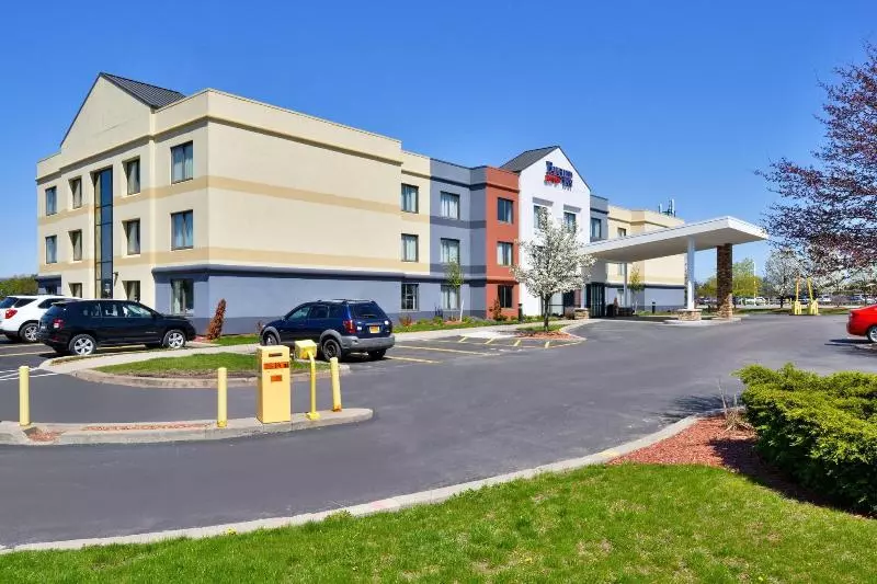 فندق Fairfield Inn Rochester Airport