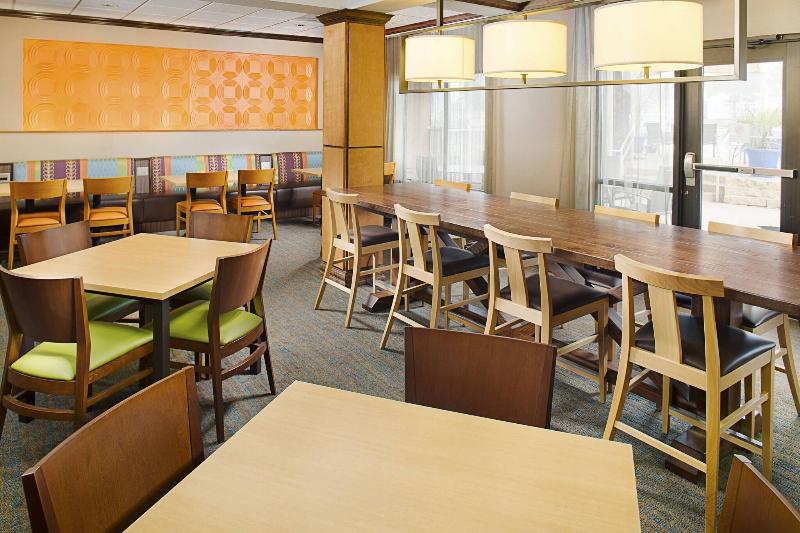 فندق Fairfield Inn & Suites By Marriott San Antonio Seaworld / Westover Hills