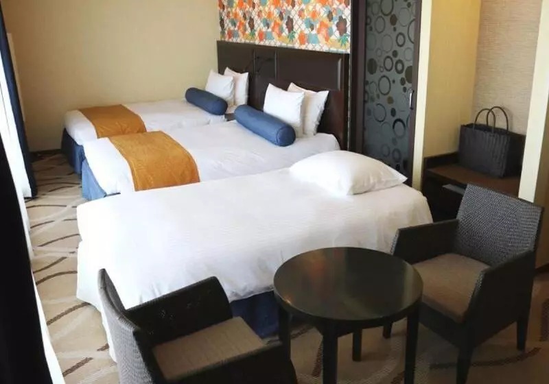 Hotel Loisir Spa Tower Naha