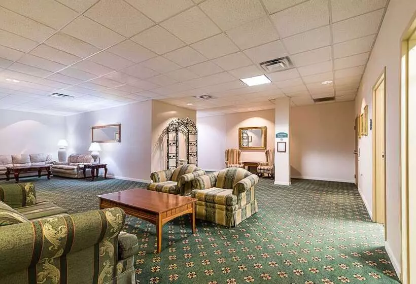 בית מלון כפרי Quality Inn & Suites Schoharie Near Howe Caverns