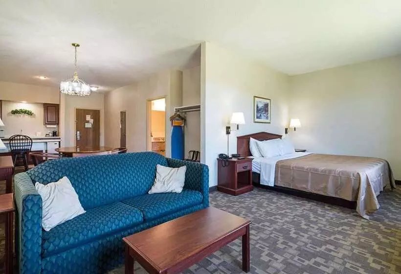 בית מלון כפרי Quality Inn & Suites Schoharie Near Howe Caverns