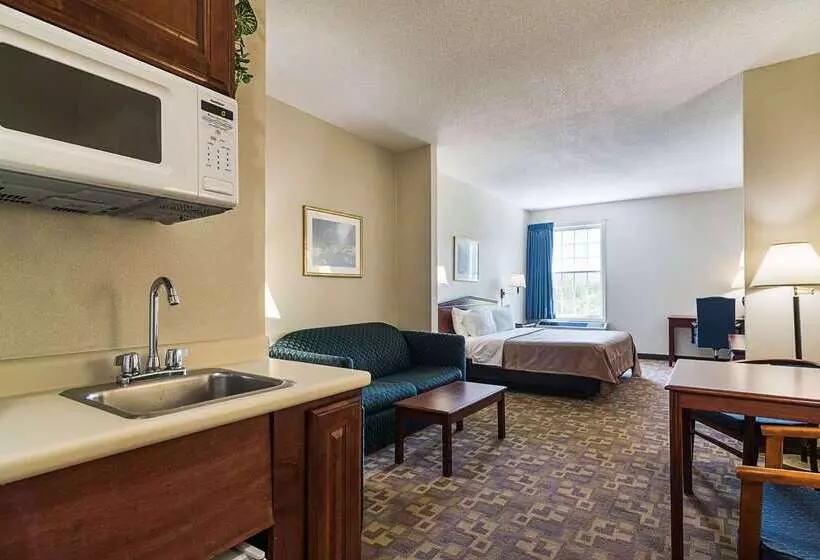 בית מלון כפרי Quality Inn & Suites Schoharie Near Howe Caverns