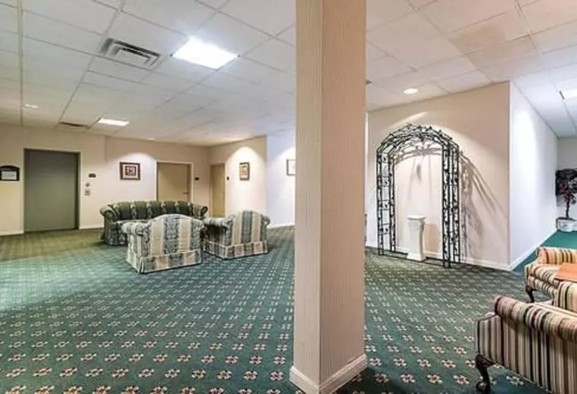 בית מלון כפרי Quality Inn & Suites Schoharie Near Howe Caverns