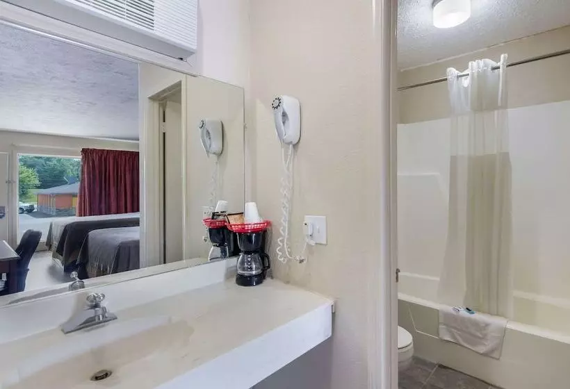 호텔 Rodeway Inn Church Hill Tri Cities Area