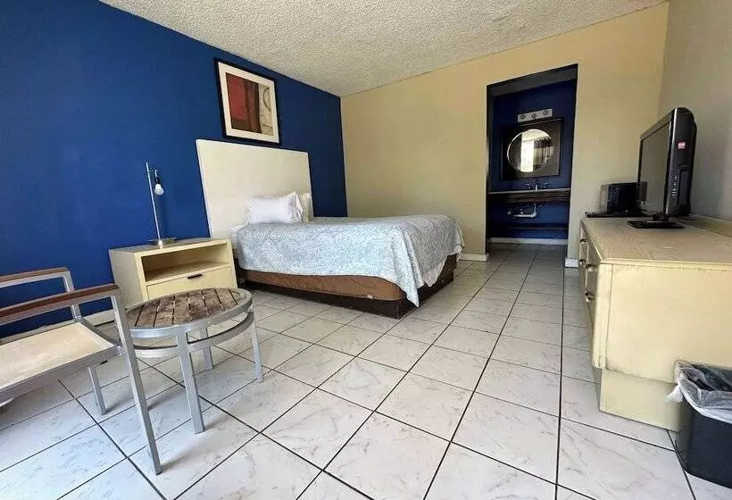 호텔 Travelodge By Wyndham Lumberton