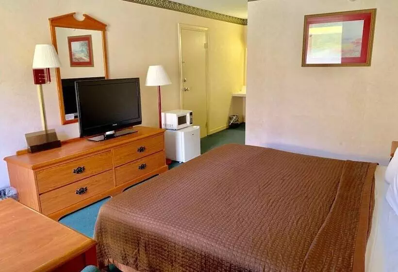 호텔 Travelodge By Wyndham Lumberton