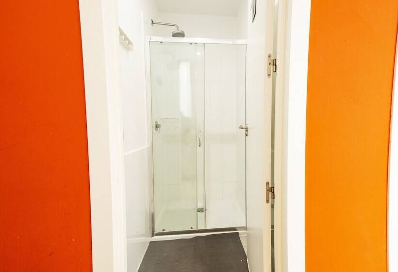 هاستل Safestay Madrid Central