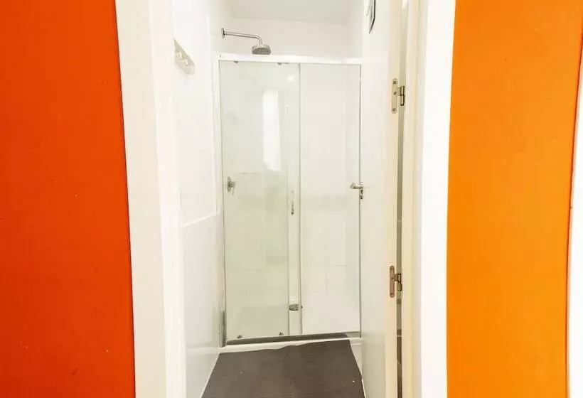 هاستل Safestay Madrid Central