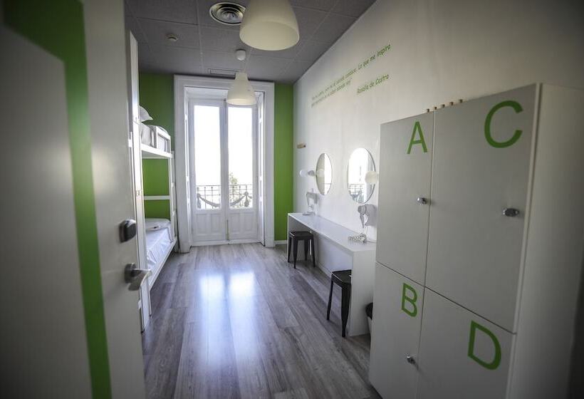 هاستل Safestay Madrid Central