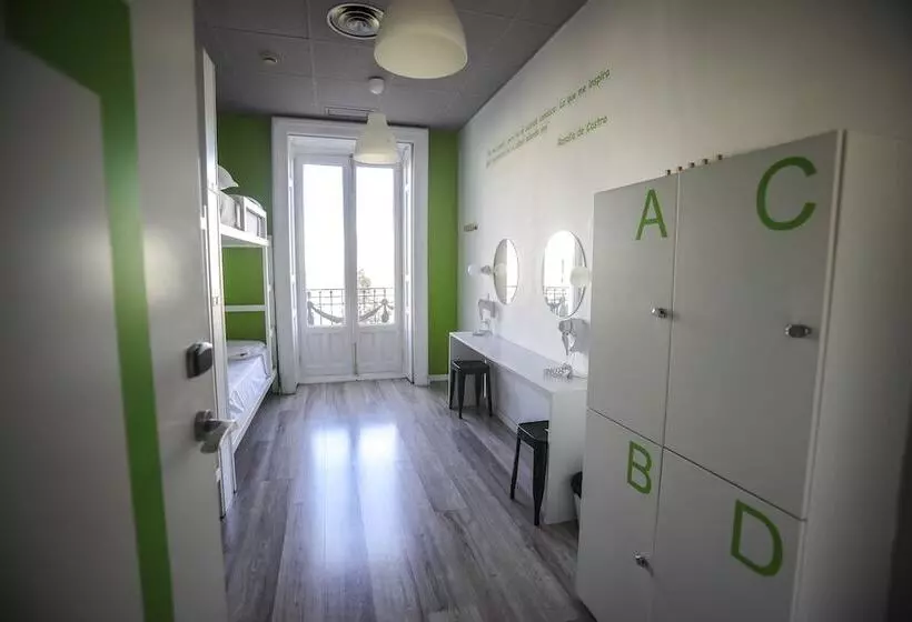 هاستل Safestay Madrid Central