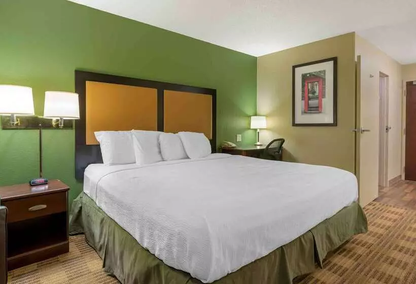 Extended Stay America Suites   Chicago   Schaumburg   I 90