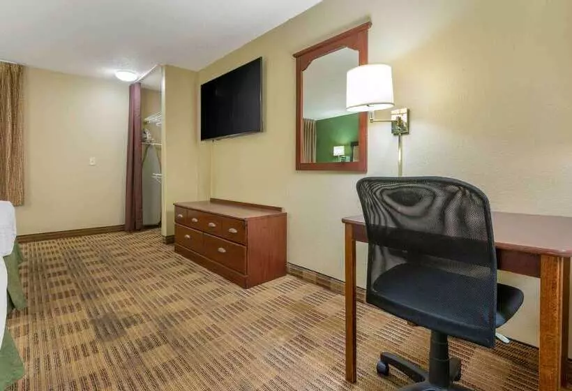 Extended Stay America Suites   Chicago   Schaumburg   I 90