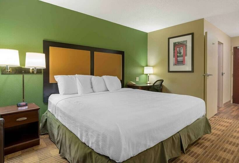 Extended Stay America Suites   Chicago   Schaumburg   I 90