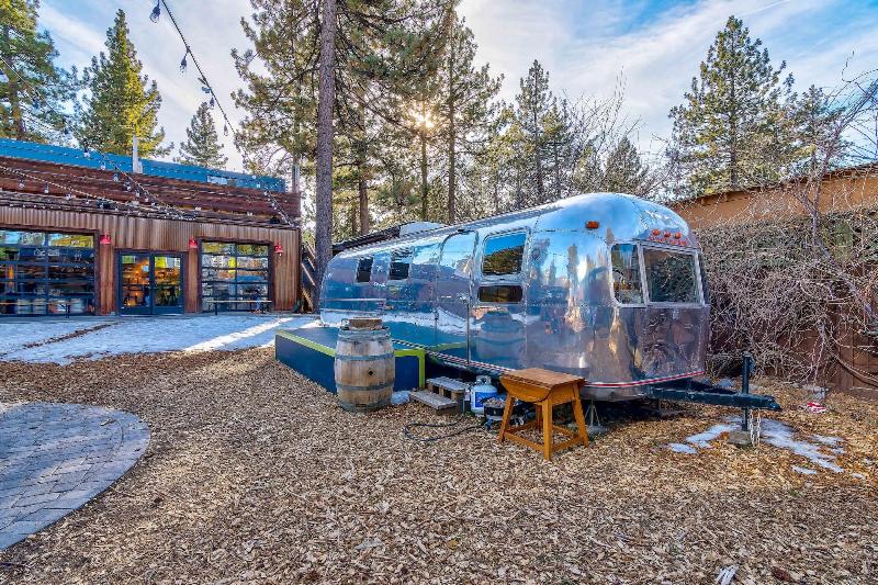 فندق Basecamp Tahoe South