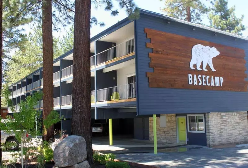 Hotel Basecamp Tahoe South