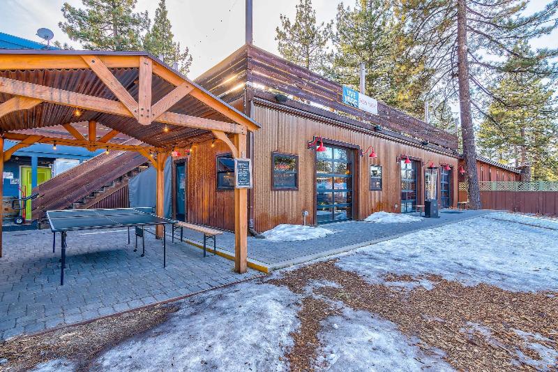 فندق Basecamp Tahoe South