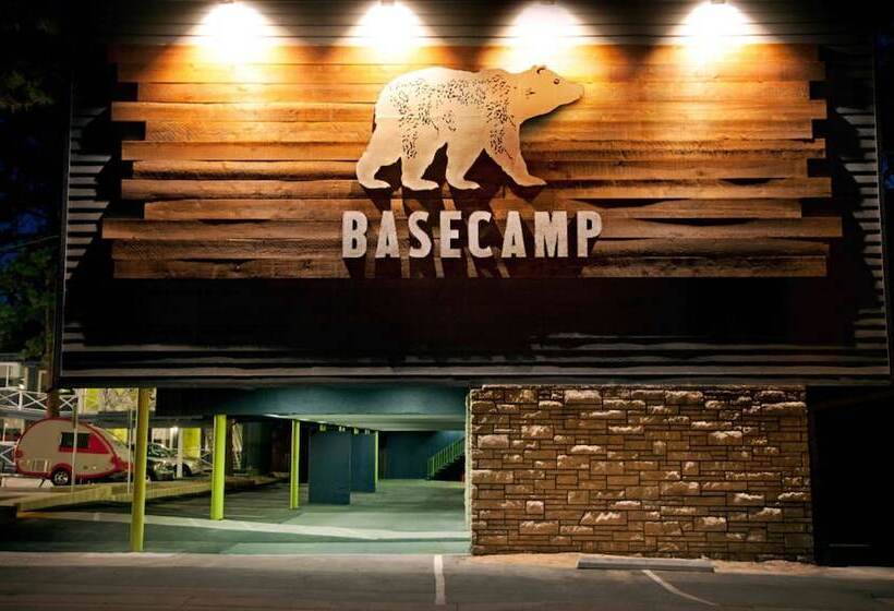 فندق Basecamp Tahoe South