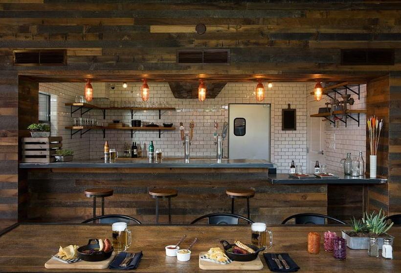 فندق Basecamp Tahoe South