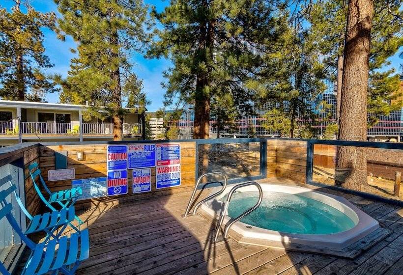 فندق Basecamp Tahoe South