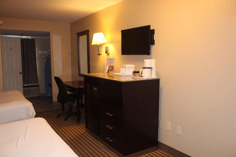 هتل Best Western Plus The Four Corners Inn