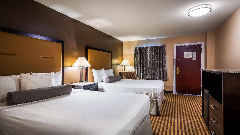 هتل Best Western Plus The Four Corners Inn