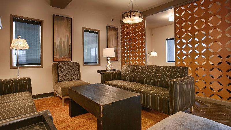 هتل Best Western Plus The Four Corners Inn