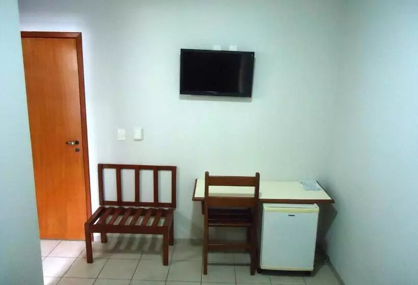 호텔 Bravo City Rondonópolis