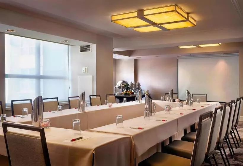 酒店 Chicago Marriott Suites Deerfield