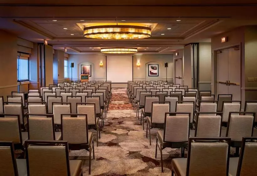 酒店 Chicago Marriott Suites Deerfield