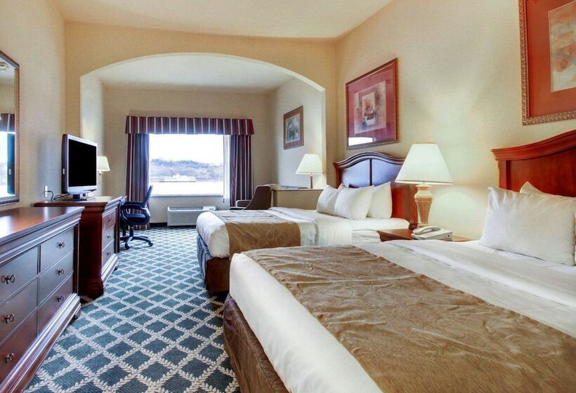 호텔 Clarion Suites