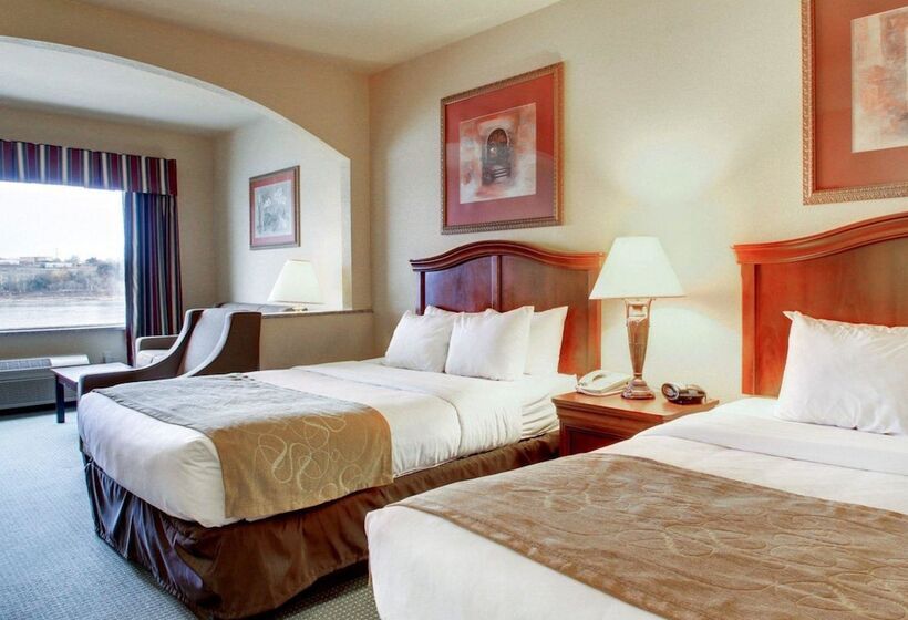 호텔 Clarion Suites