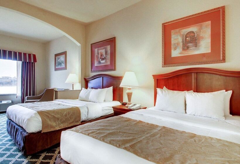 호텔 Clarion Suites