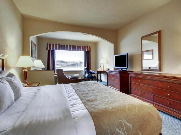 호텔 Clarion Suites