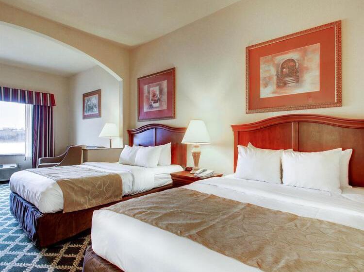 호텔 Clarion Suites