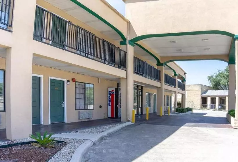 هتل Country Hearth Inn & Suites San Antonio Medical Center