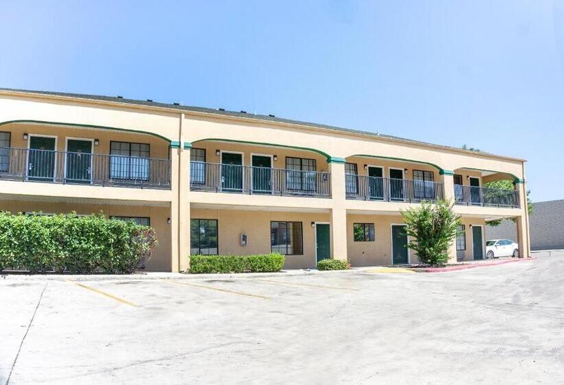 בית מלון כפרי Country Hearth Inn & Suites San Antonio Medical Center