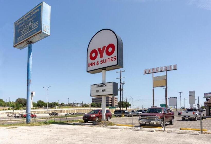 בית מלון כפרי Country Hearth Inn & Suites San Antonio Medical Center