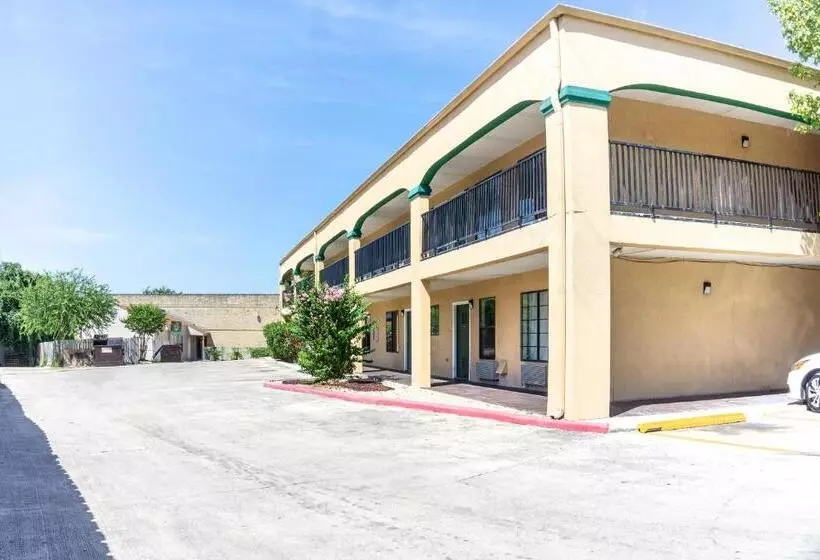 هتل Country Hearth Inn & Suites San Antonio Medical Center